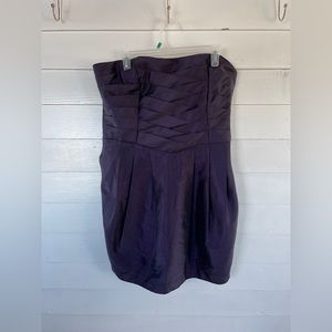 Iridescent Deep Purple Strapless Le Chateau Formal Mini Dress with Pockets
